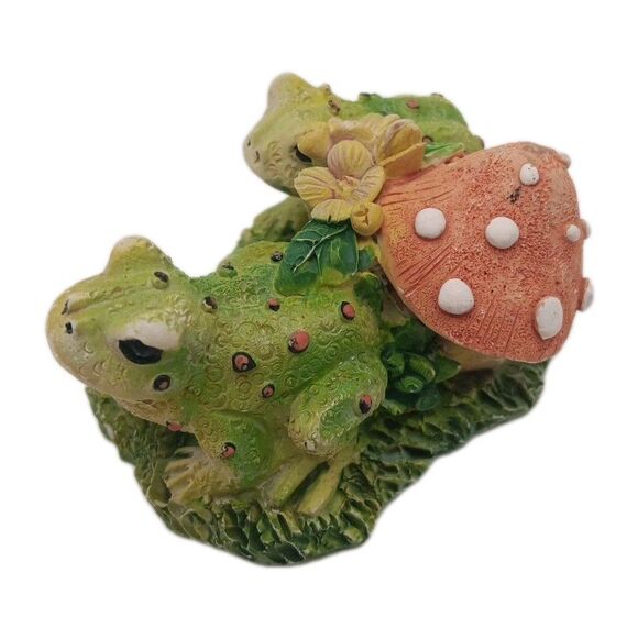VTG Frogs Toads Mushroom Lilies Figurine Garden Sculpture Lawn Ornament Unique - Picture 3 of 9